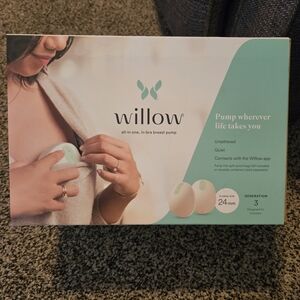 Willow In-Bra Breast Pump - White and Green